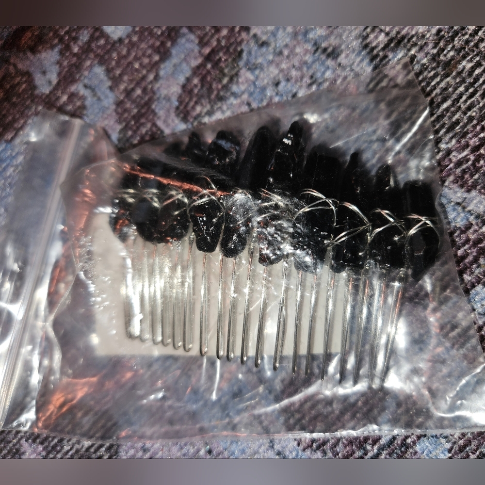 NIP Black Quartz Hair Accessory